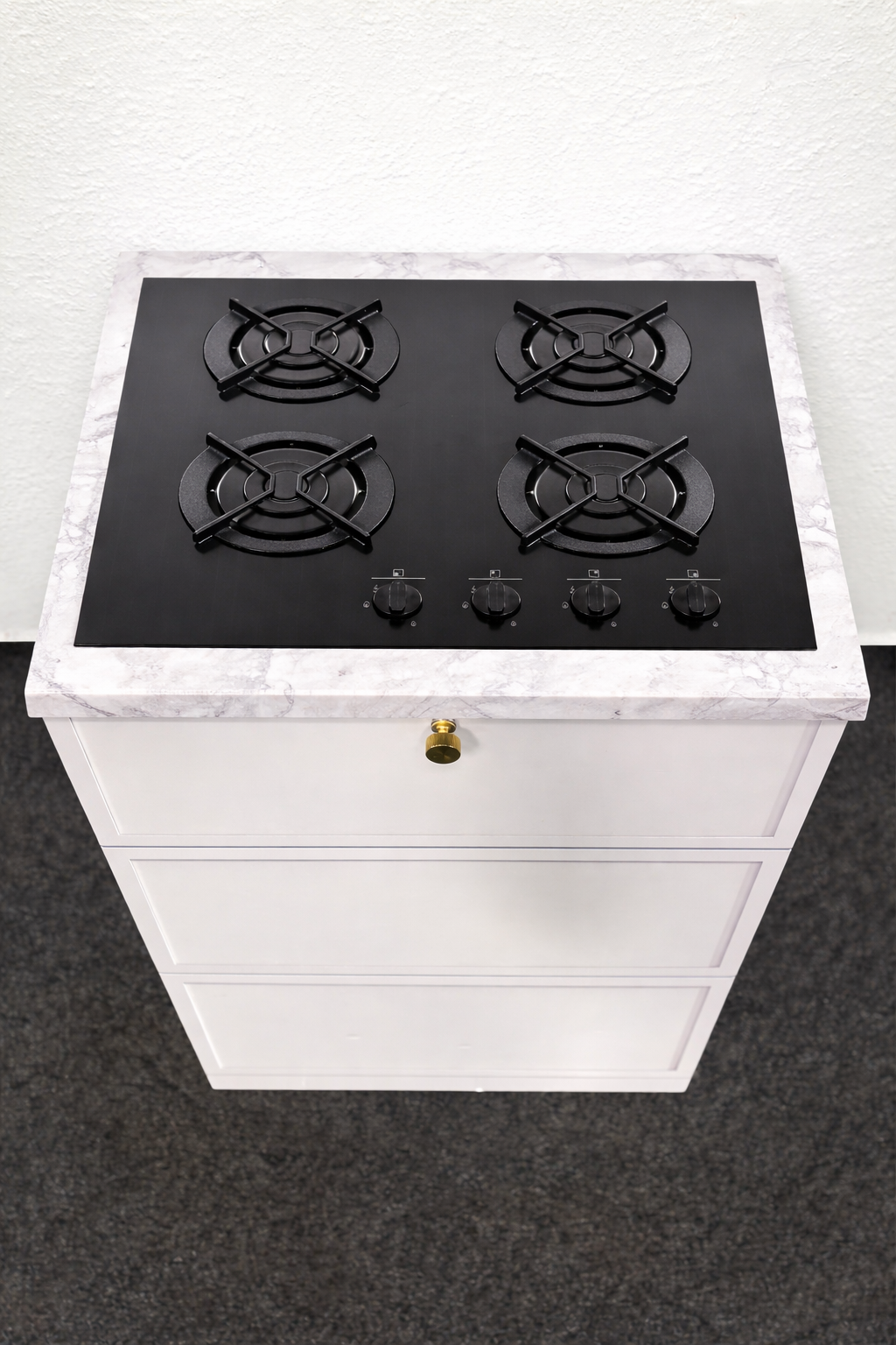 Plaque de cuisson factice | Cuisine home staging réaliste